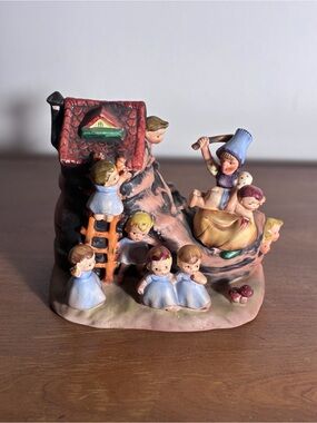 Lefton China There Was An Old Woman Who Lived In A Shoe figurine